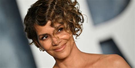 halle berry nude pics|Halle Berry Shares Pic of Herself Fully Naked on a Balcony